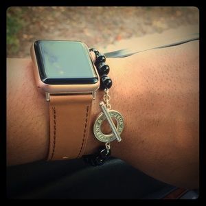 sharing a pic of my gorgeous onyx T&Co bracelet!